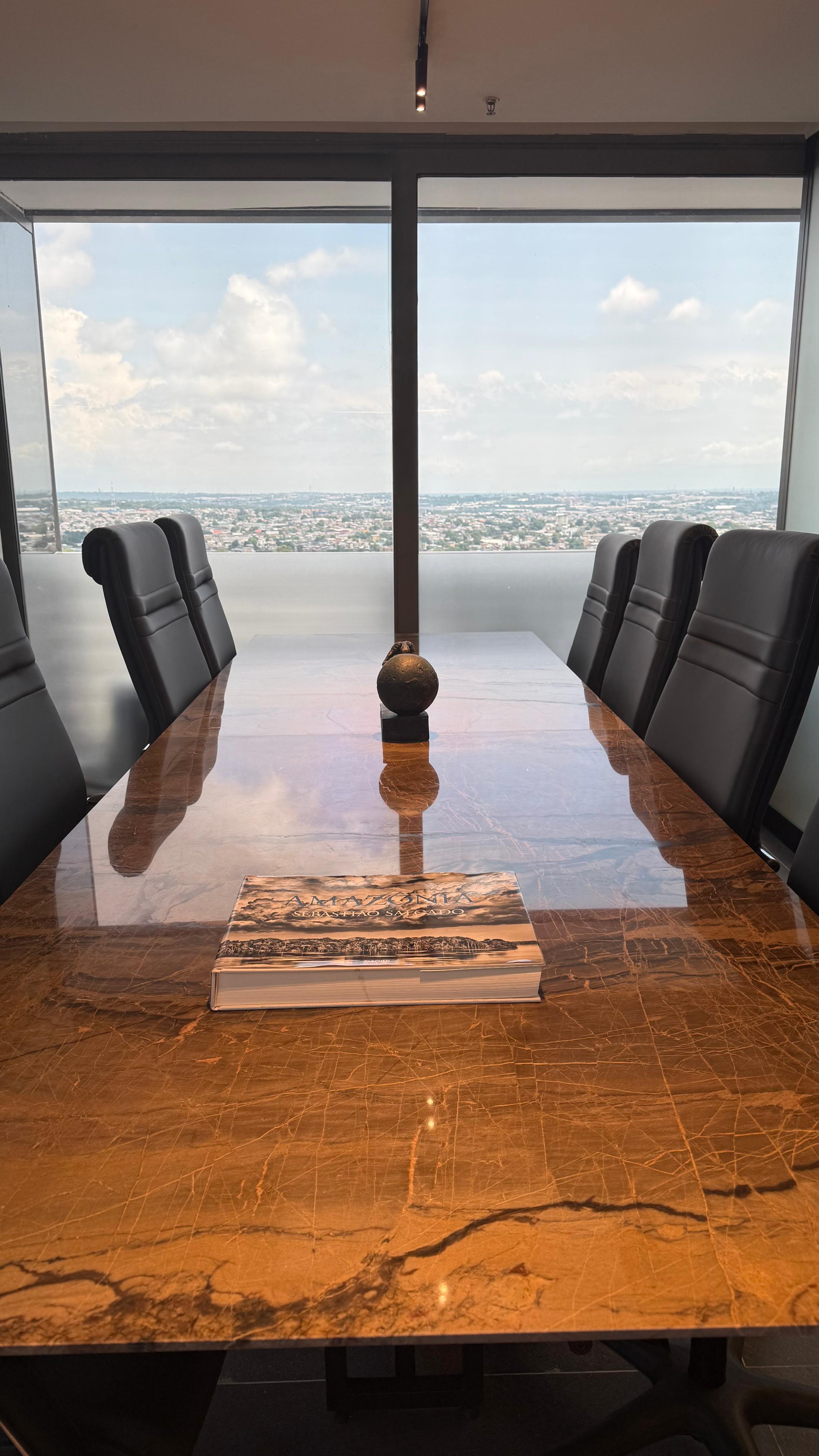 Sala de reuniões do escritório Sergio Vieira Advogados